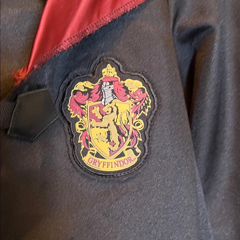 Harry Potter Gryffindor black cloak with hood lined maroon Large kids 10 - 12